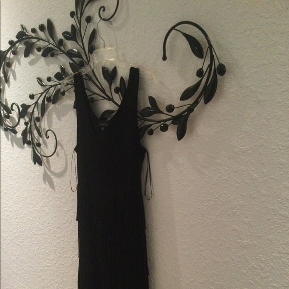 Dress - Picture 3 of 4